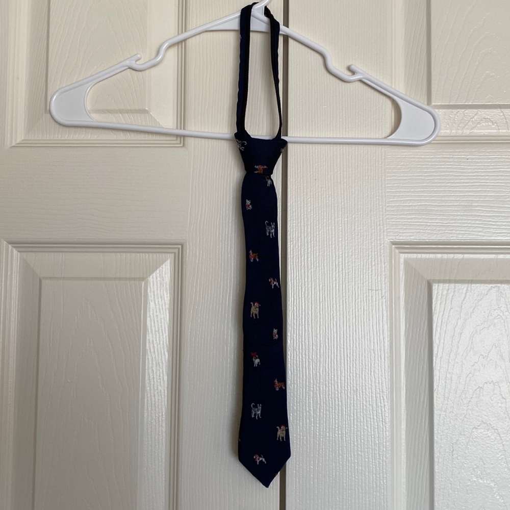 Boys Adjustable tie.